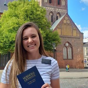 Meet your Posher, Kellie